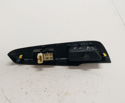 Comando Vidro Eletrico Traseira Esquerda Etios 2011 A 2014