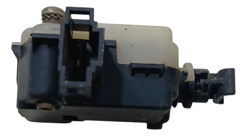 Trava Elétrica Porta Malas Vw Golf 2000 (ap) Cxf 87