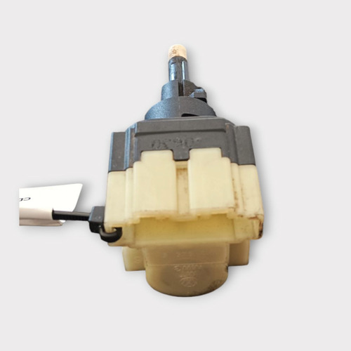 Interruptor De Luz Do Freio Vw Fox Gol Jetta New 2007 2014