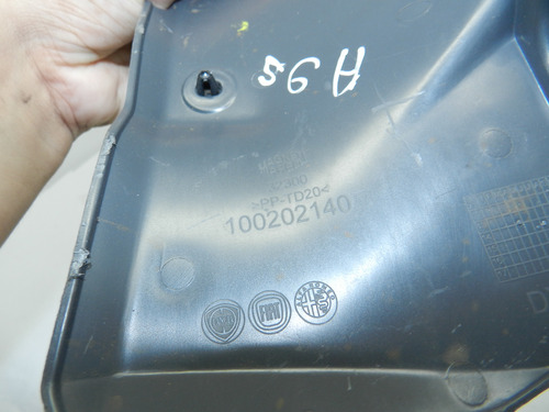 Moldura Caixa Ar Lado Esquerdo Fiat Uno Vivace 10/18