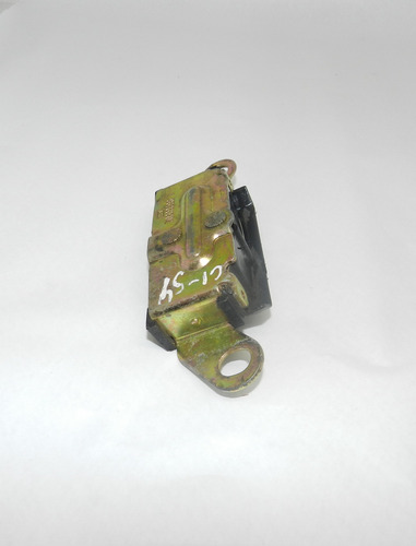 Batente Fechadura Porta-malas Gm Celta 2001 A 2012 93260902