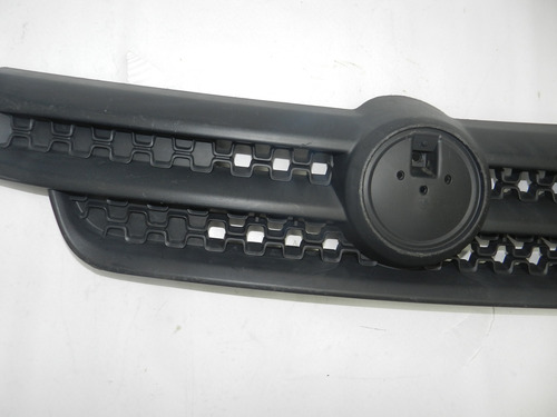 Grade Radiador Dianteira Fiat Uno Way Vivace 17/21 Detalhe