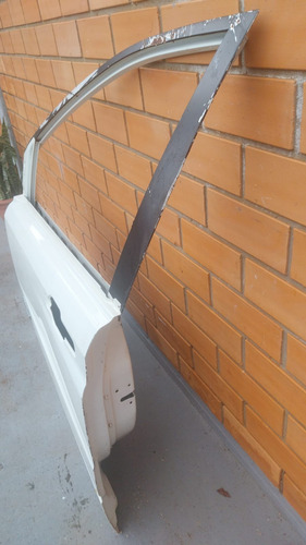 Porta Diant Esq Ssangyong Actyon Kyron 2009/2014 Detalhe