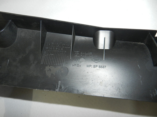 Defletor Superior Radiador Renault Sandero 08/13 8200612912