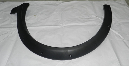 Moldura Para-lama Dianteiro Esquerdo Fiat Strada 2005 A 2008