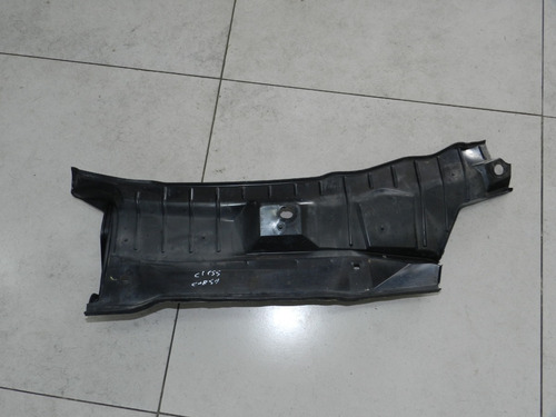 Defletor Lado Direito Churrasqueira Gm Corsa 96/11 93268364
