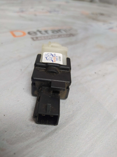 Interruptor Pedal Freio Mobi Strada Punto 46840510  12596