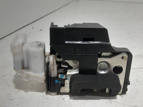 Fechadura Porta Traseira Direita  Fiat Doblo Adv 1.8 