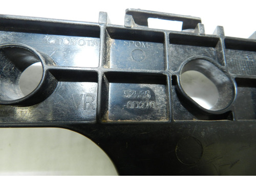Guia Para-choque Dianteiro Lado Direito Toyota Yaris 18/21