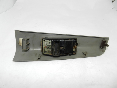 Moldura Botão Vidro Dianteiro Direito Gm S10 2006 A 2011