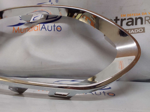 Moldura Cromada Lado Direito Farol Milha Toro   11832