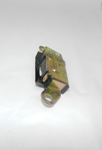 Batente Fechadura Porta-malas Gm Celta 2001 A 2012 93260902