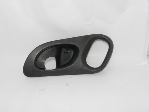 Moldura Maçaneta Interna Lado Esquerdo Mondeo 94/00 Detalhe