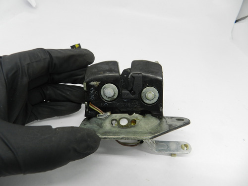 Fechadura Tampa Traseira Porta-malas Fiat Siena 2001 A 2006