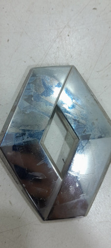 Emblema Tampa Traseira Renault Lohan 15/20 908894785r (vj)