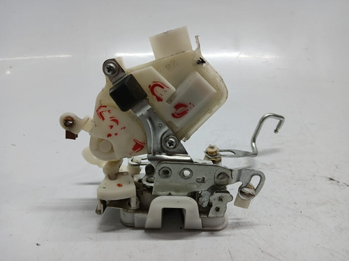 Fechadura Porta Dianteira Direita Toyota Etios 2013 A 2021