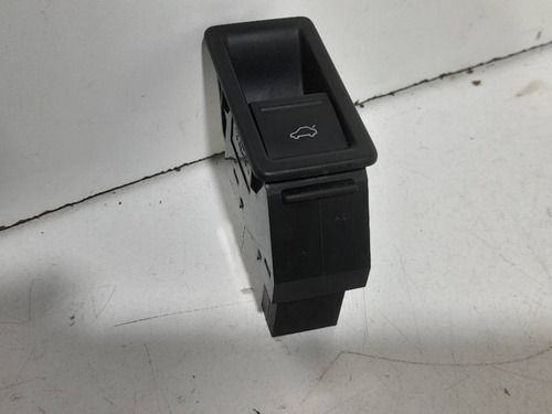Botão Interruptor  Trava Porta Malas Jetta 2015