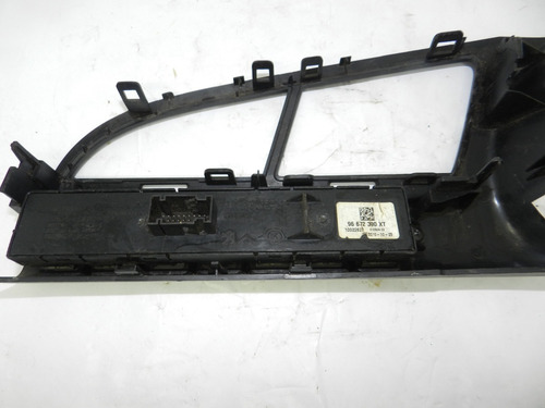 Moldura Botões Comando Painel Peugeot 3008 11/17 10033756