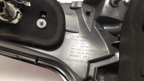 Lanterna Tampa Traseira Lado Esquerdo Honda Hrv 2015 A 2020