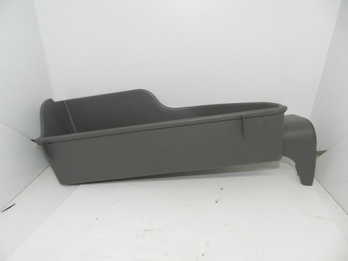 Moldura Soleira Porta Objetos Dianteira Esquerda Gm Zafira