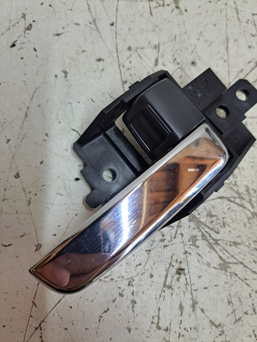Maçaneta Interna Porta Direita Cromada Outlander 2013 A 2015