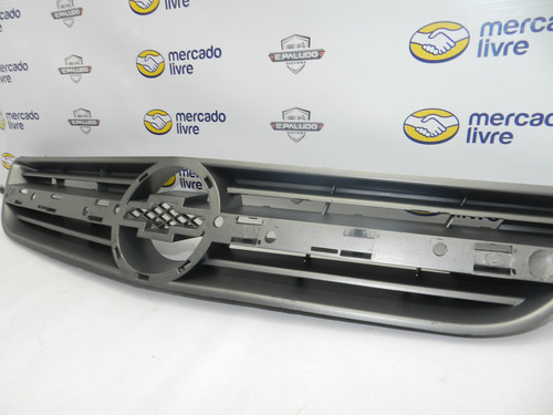 Grade Radiador Dianteira Gm Astra 2003 A 2012 Com Detalhe
