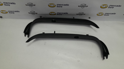 Par Acabamento Tampa Traseira Ford Focus Hatch 01/09