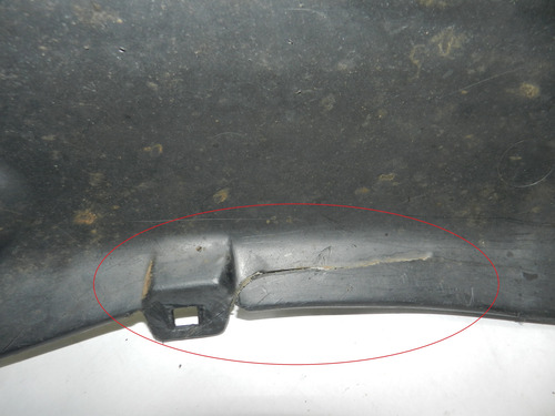 Para-barro Lado Esquerdo Ford Mondeo 94/00 Com Detalhe