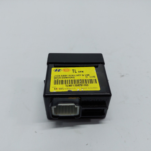 Porta Entrada Usb / Auxiliar New Tucson Ano 2015 A 2021