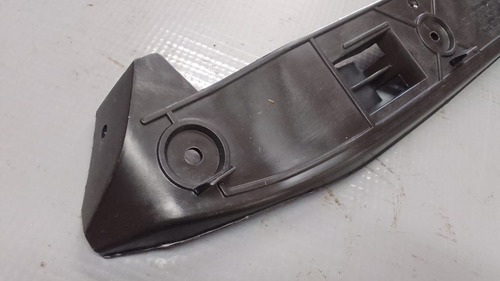 Guia Dianteiro Direito Volkswagen Golf Sapão 99/06. 23303