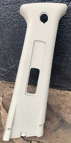 Moldura Lado Direito Cinto Nissan Sentra 07/12 Com Detalhe