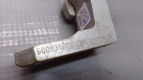 Dobradiça Superior Porta Volkswagen Polo. 23707