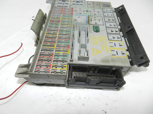 Caixa De Fusíveis Gm Vectra 2.0 1997 A 2005 90504534