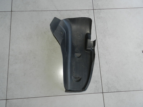 Para-barro Traseiro Esquerdo Renault Clio 03/08 8200068384