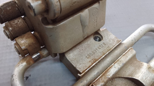 Dobradica Porta Dianteira Direita Vw Golf 2005. 23702