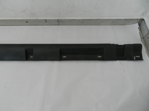 Spoiler Lateral Direito Sandero Stepway 08/13  Com Detalhe