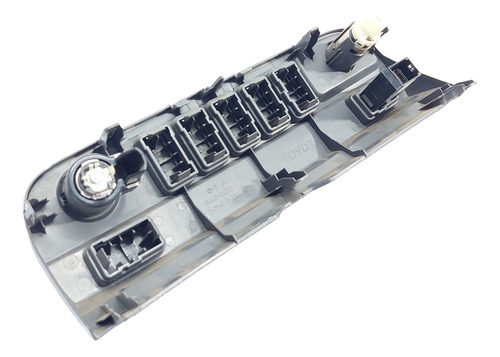 Entrada Usb / Auxiliar Com Moldura Hilux Ano 2006 A 2015