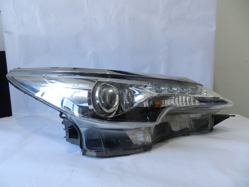 Farol Direito Com Led Toyota Hilux Sw4 2016 A 2020 Detalhe