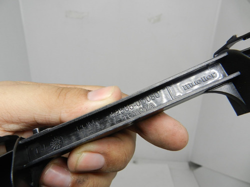 Guia Para-choque Dianteiro Esquerdo Toyota Etios 2011 A 2021