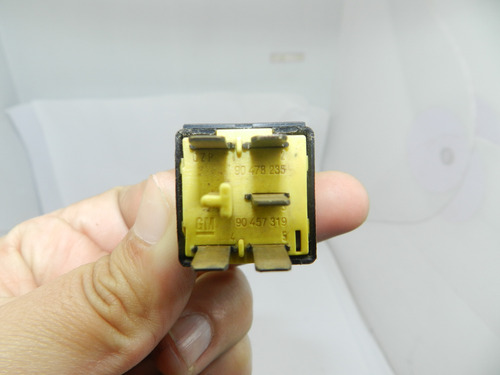 Botão Desembaçador Vidro Traseiro Vectra 97/05 90478235