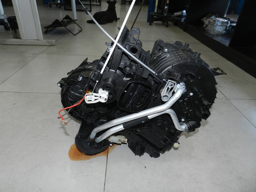 Caixa Ventilação Evaporadora Renault Megane 2008 (sem Motor)