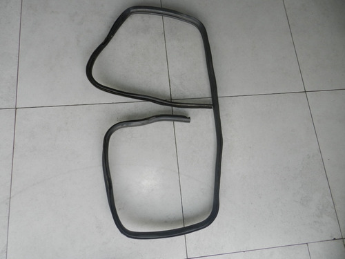Borracha Traseira Porta Malas Fiat Palio Fire 1996 A 2006