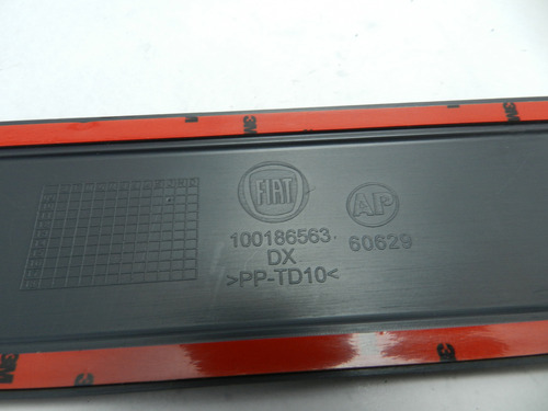 Friso Porta Dianteira Direita Fiat Uno Vivace 2p 2011 A 2015