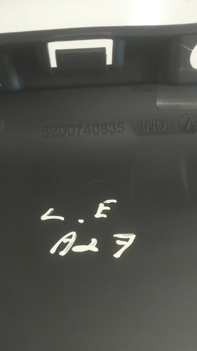 Spoiler Lateral Esquerdo Sandero Stepway 08/13 Com Detalhe