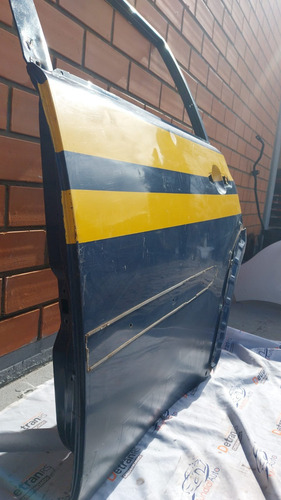 Porta Traseira Esquerda Mitsubishi Pajero Dakar 08/ Detalhe