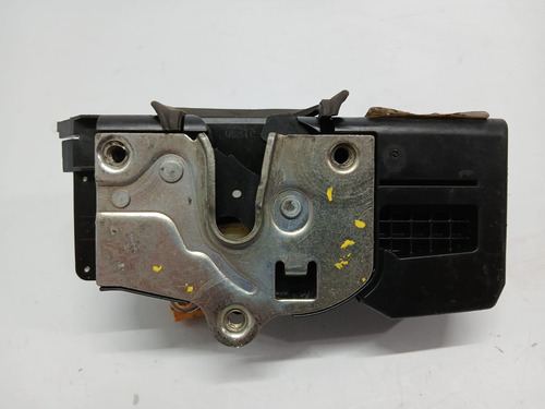 Fechadura Da Porta Dianteira Direita Gm Captiva 2008 A 2017