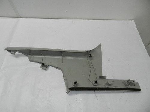 Acabamento Superior Coluna Traseira Direita Ford Focus 09/12