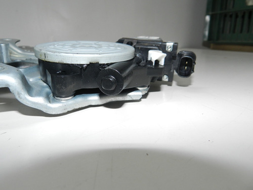 Maquina Vidro Dianteira Esquerda Nissan March 2015 