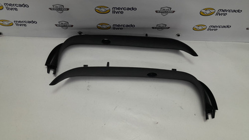Par Acabamento Tampa Traseira Ford Focus Hatch 01/09