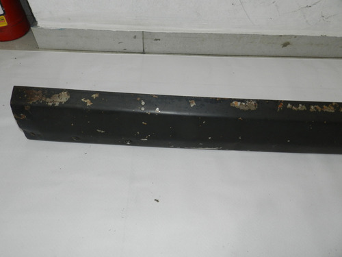 Para-choque Traseiro Vw Gol Quadrado Chaleira 84/86 Detalhe